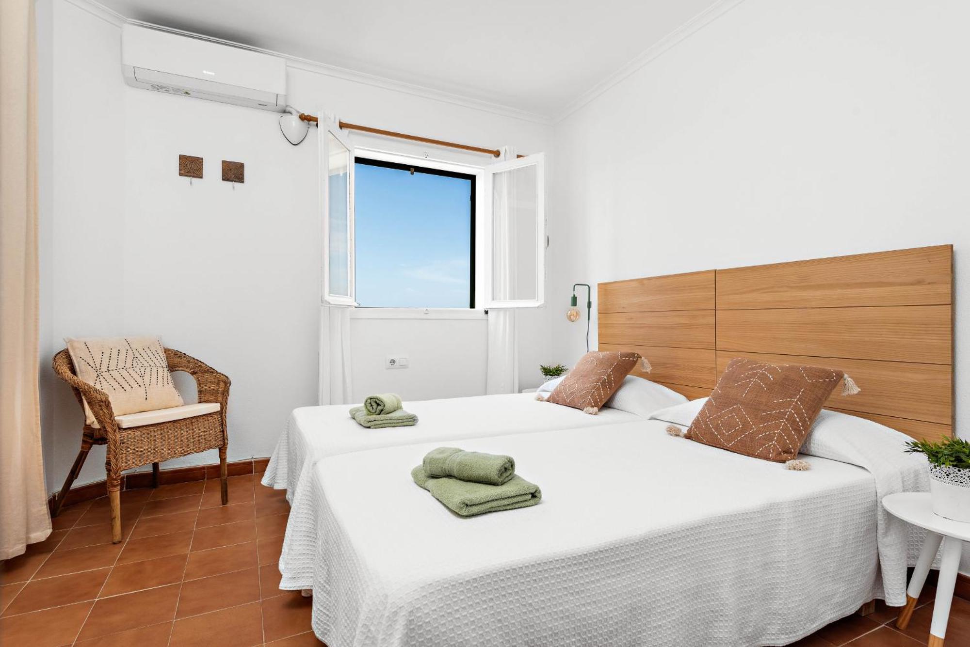 Merce Sant Lluis Exterior photo