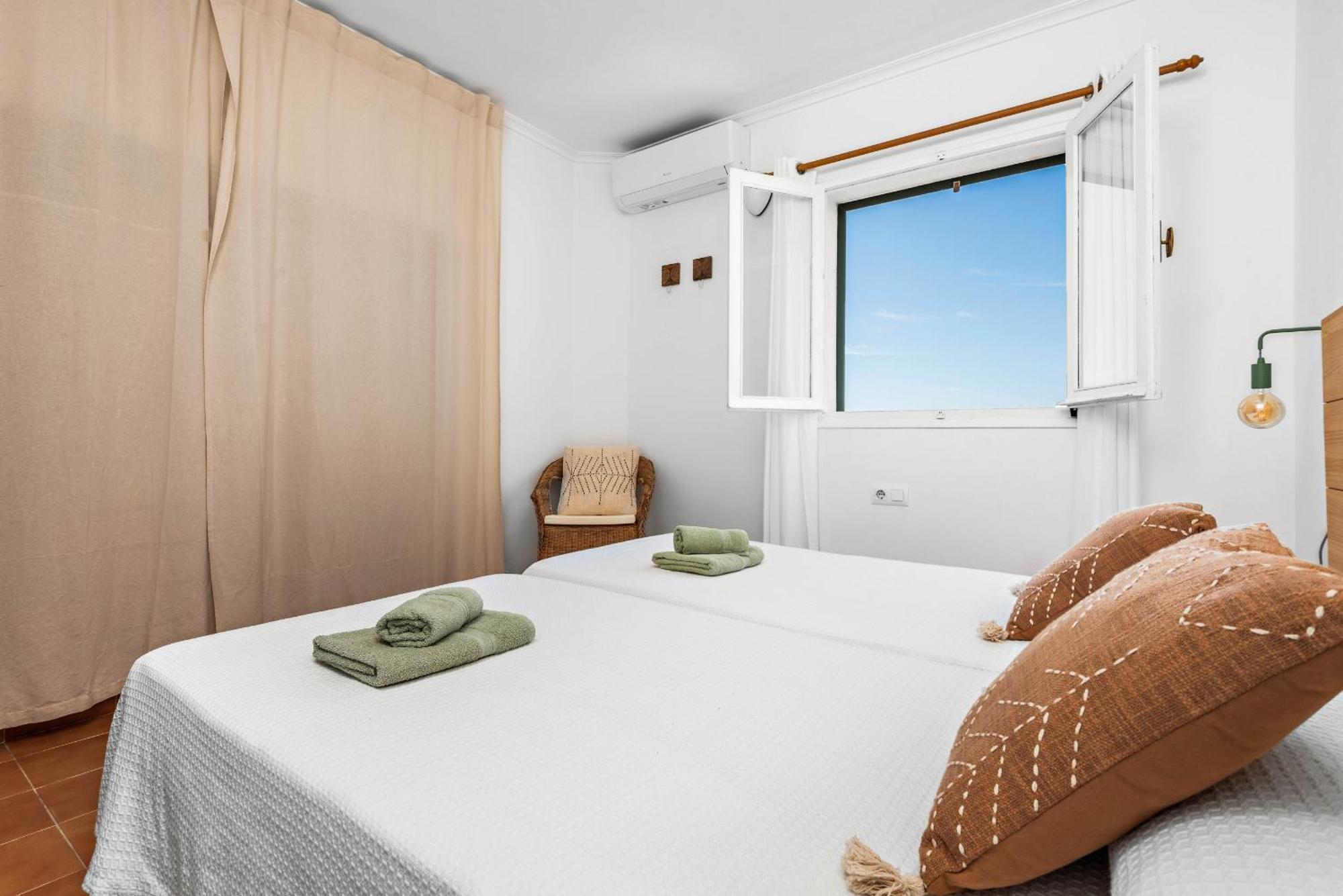 Merce Sant Lluis Exterior photo