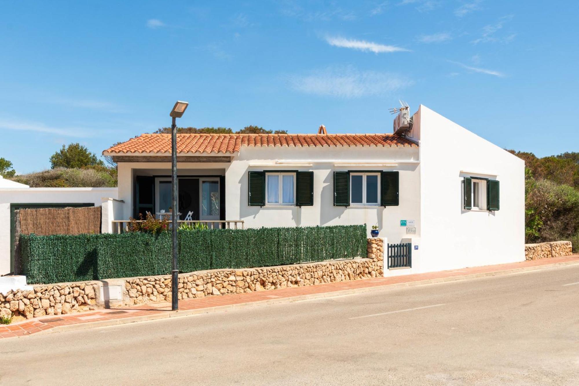 Merce Sant Lluis Exterior photo
