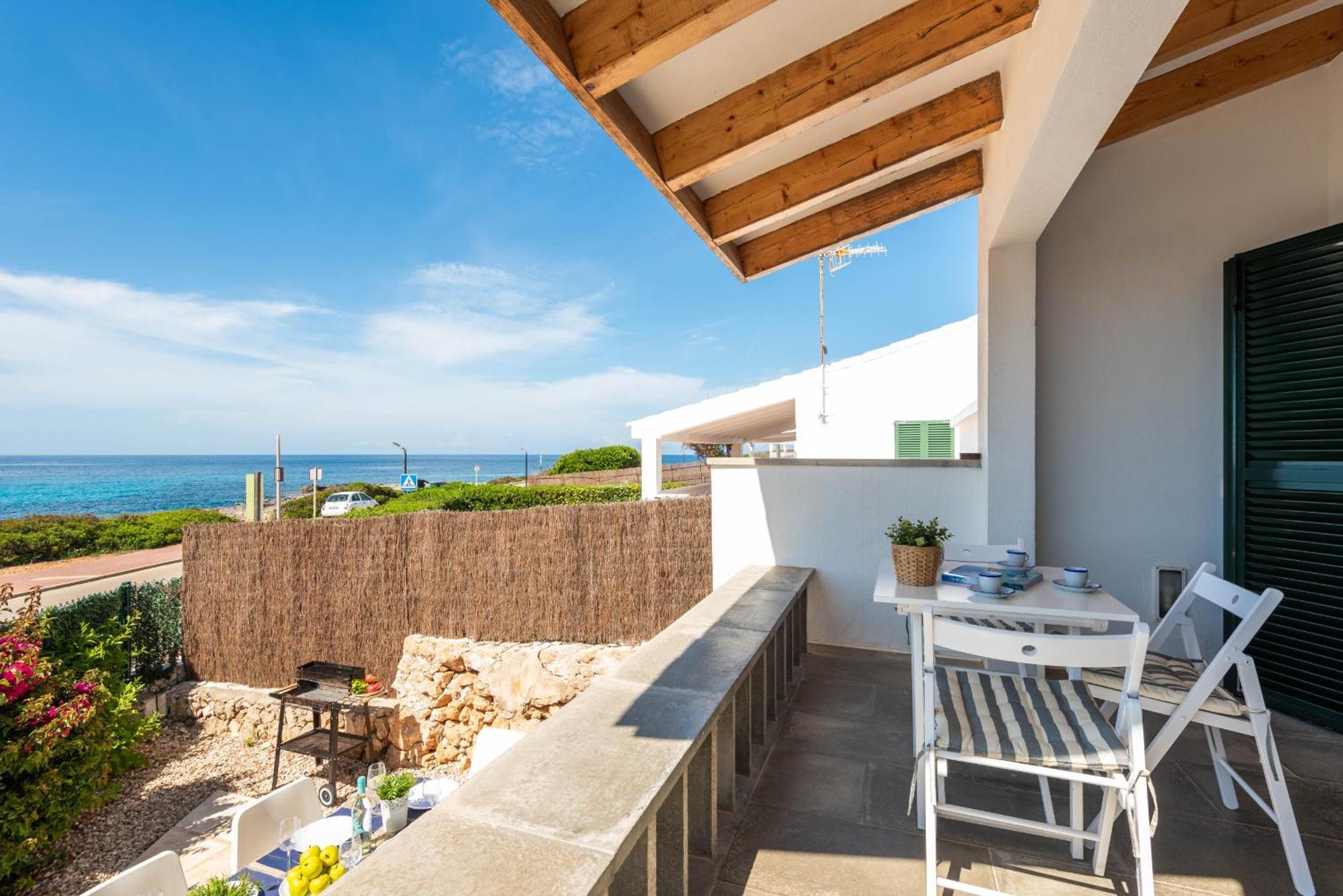 Merce Sant Lluis Exterior photo