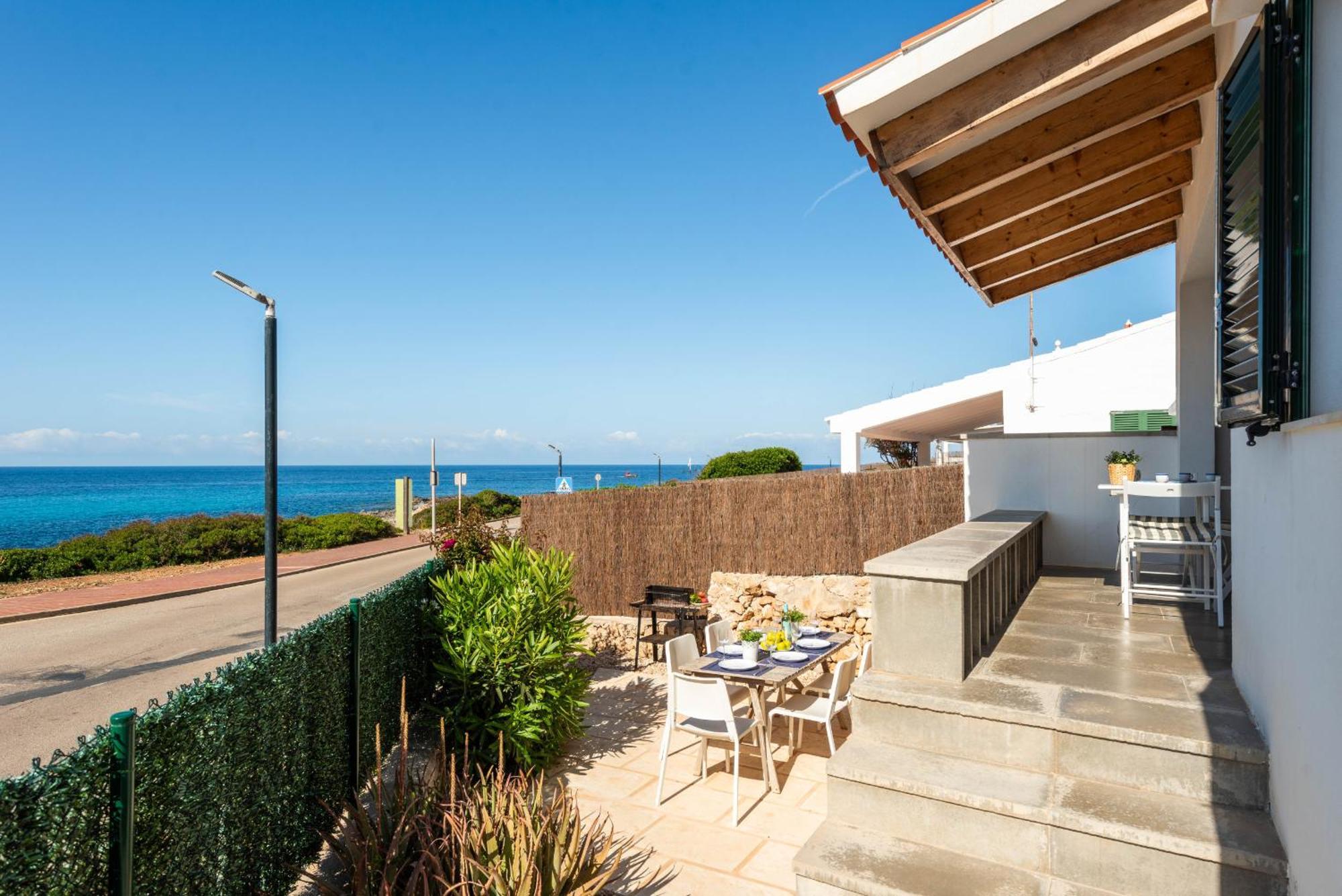 Merce Sant Lluis Exterior photo